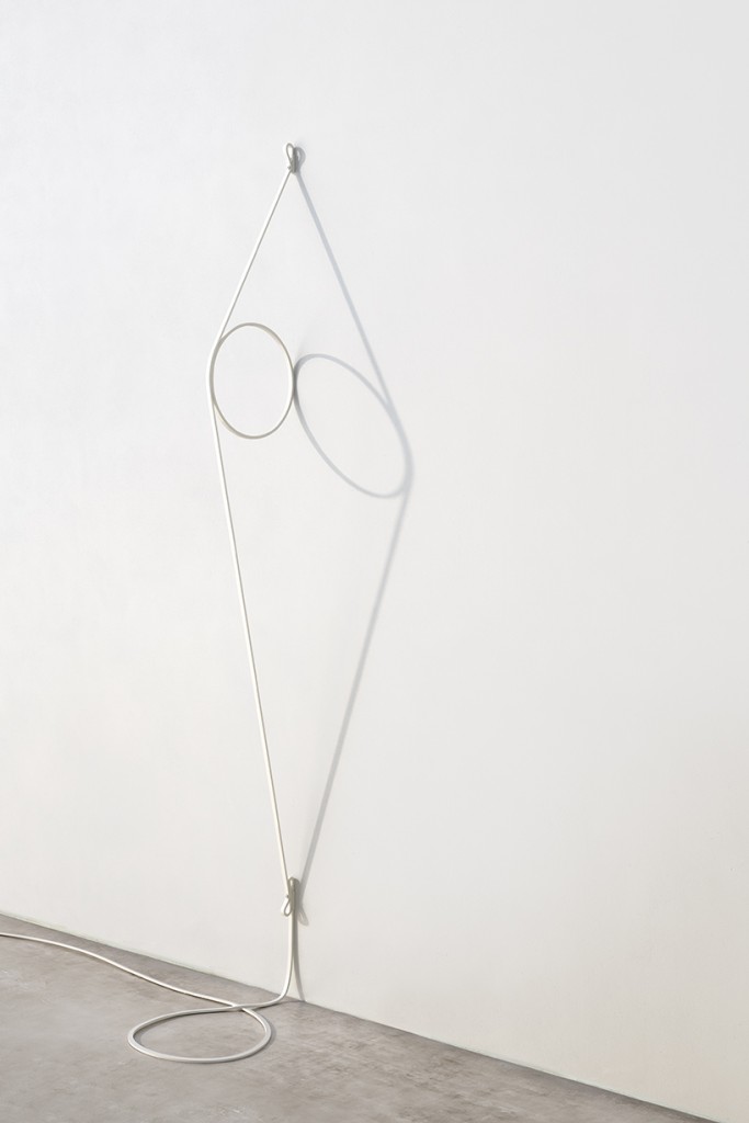 FLOS Wire ring designed by Forma fantasma