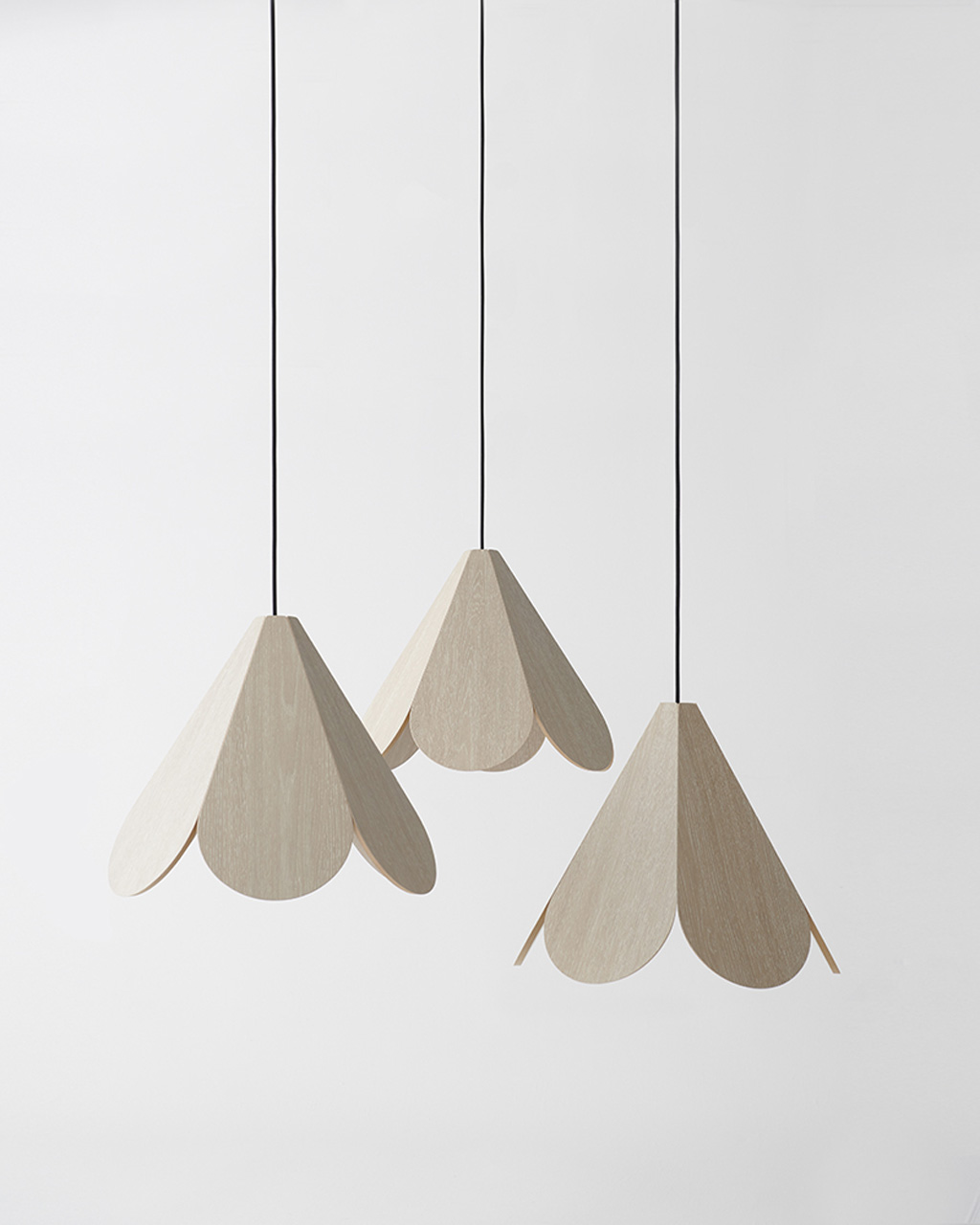 dowel jones blossom pendant lifestyle 1