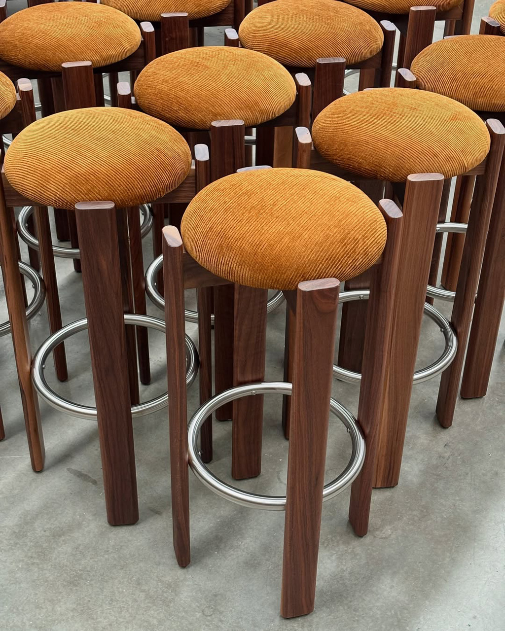 dowel jones simon says high stool lifestyle 5