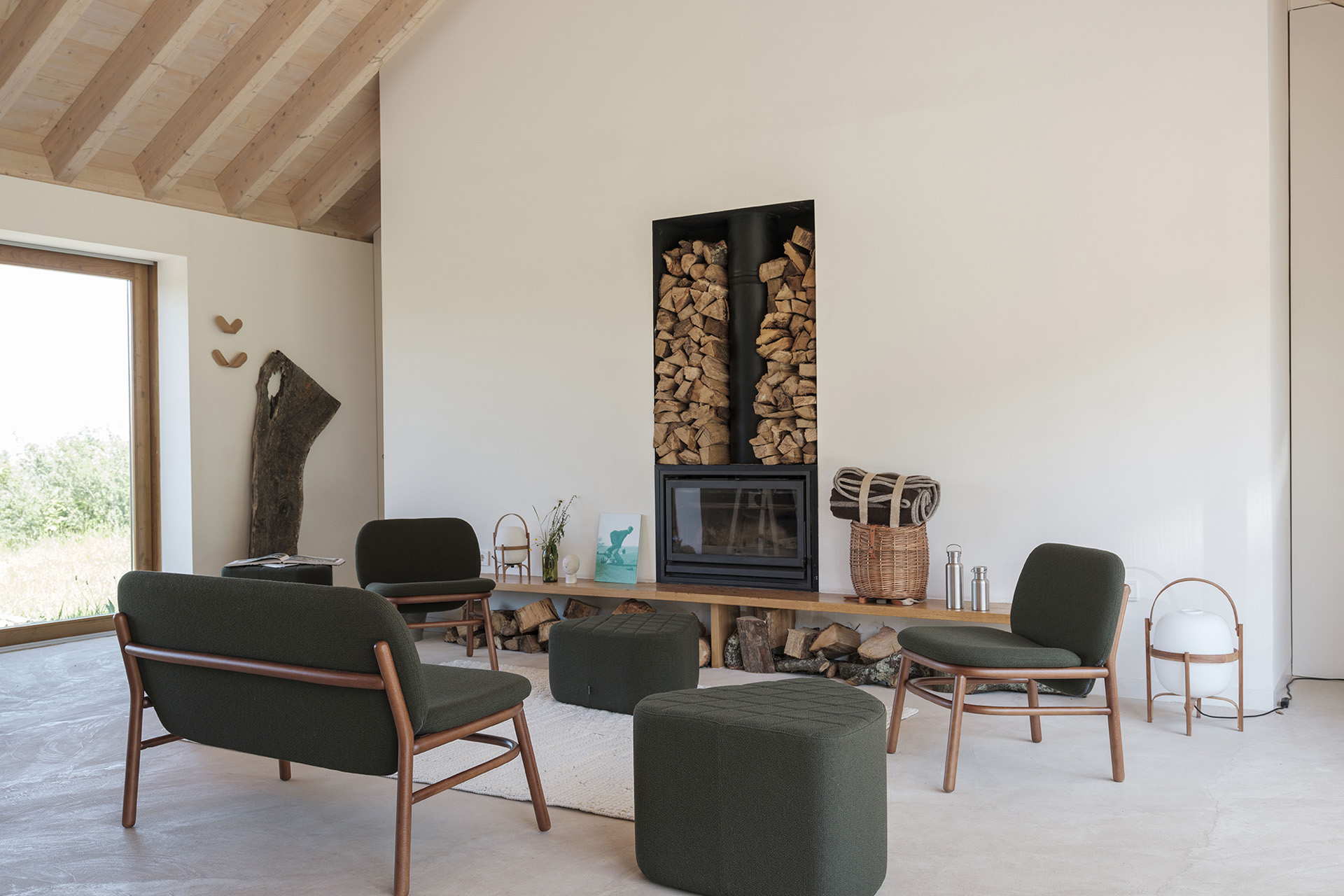 ondarreta lana wood sofa lifestyle 1