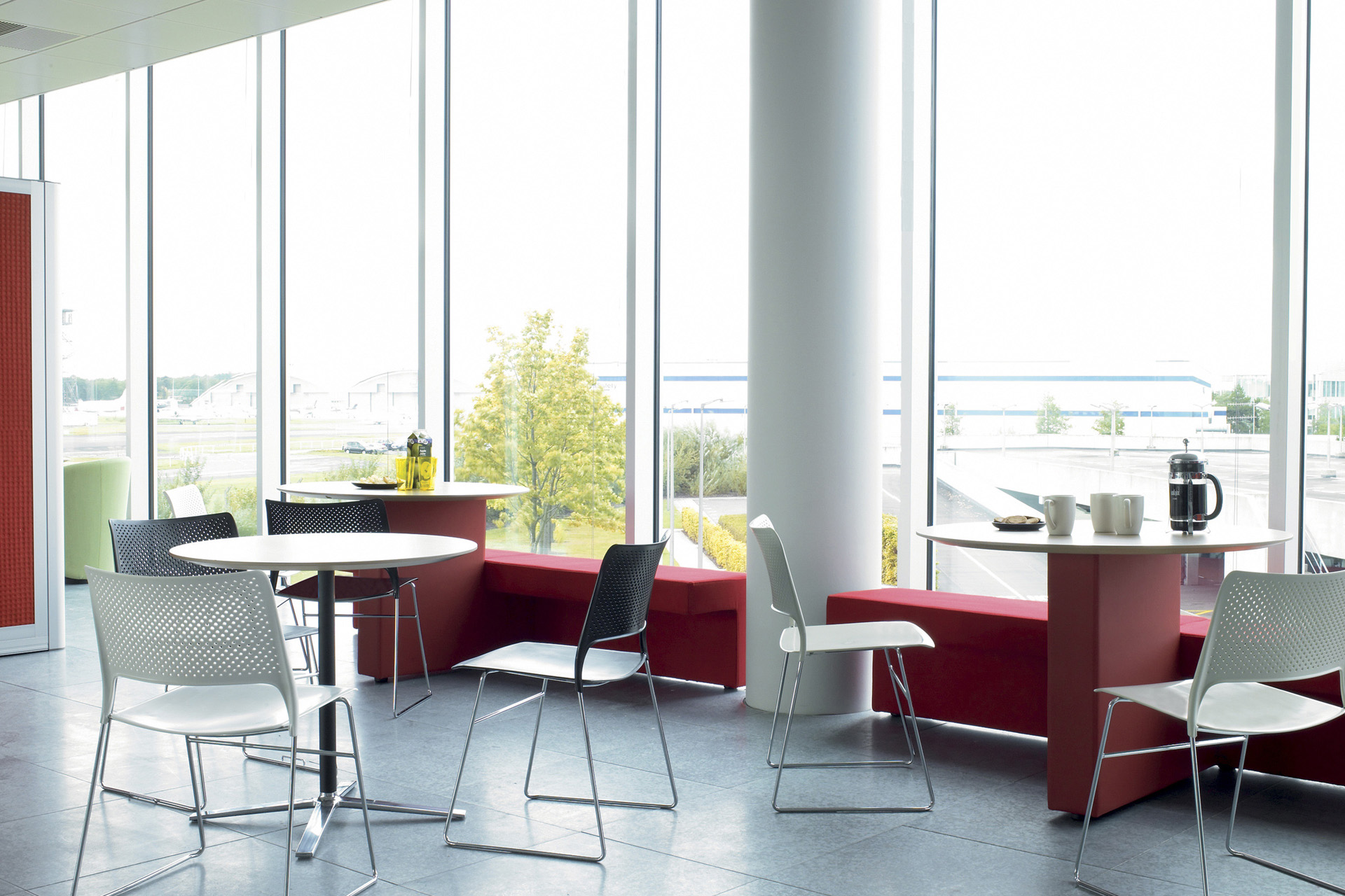 orangebox cors chair lifestyle 1