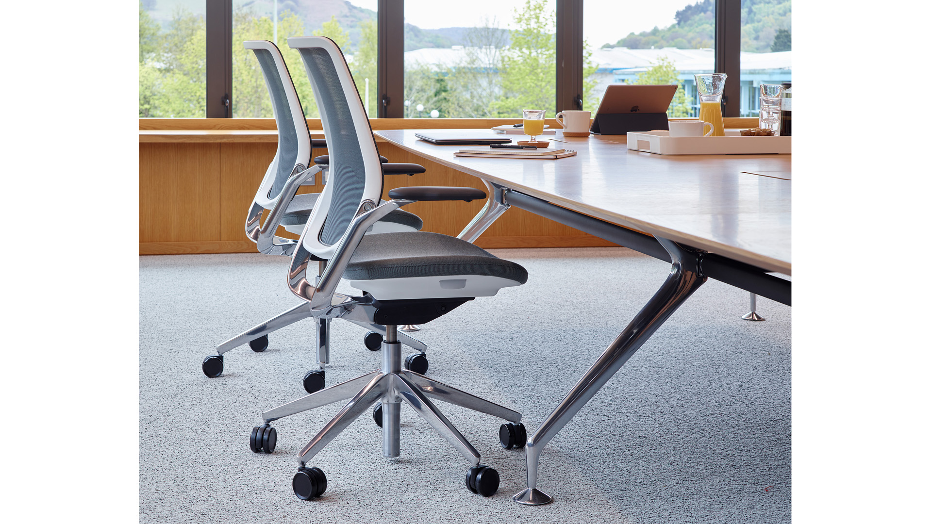 orangebox eva task chair lifestyle 1