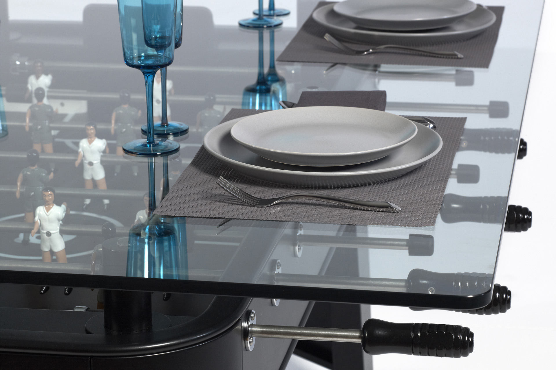 rs barcelona rs2 dining table lifestyle 1