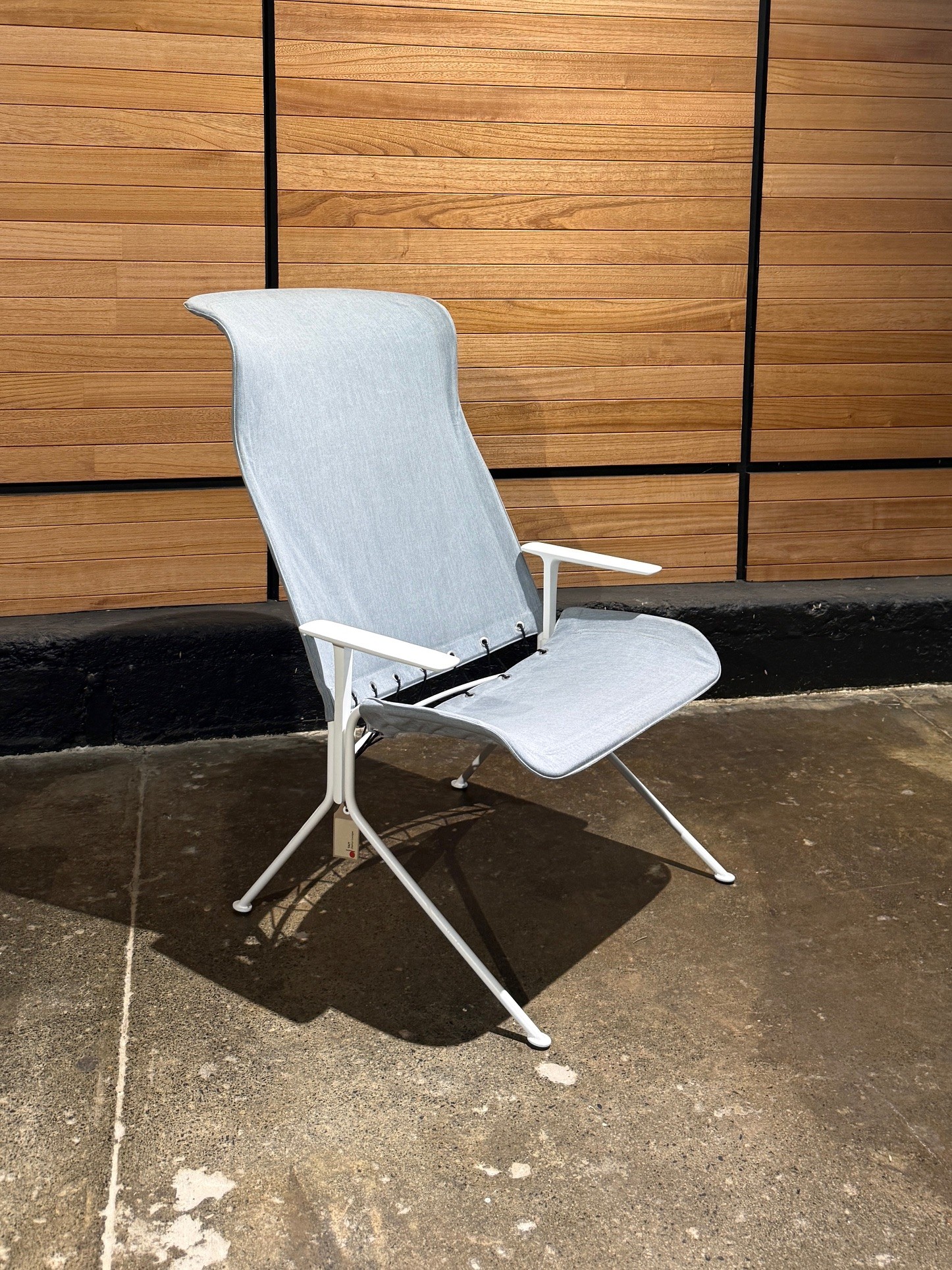 tait zephyr lounger lifestyle 1