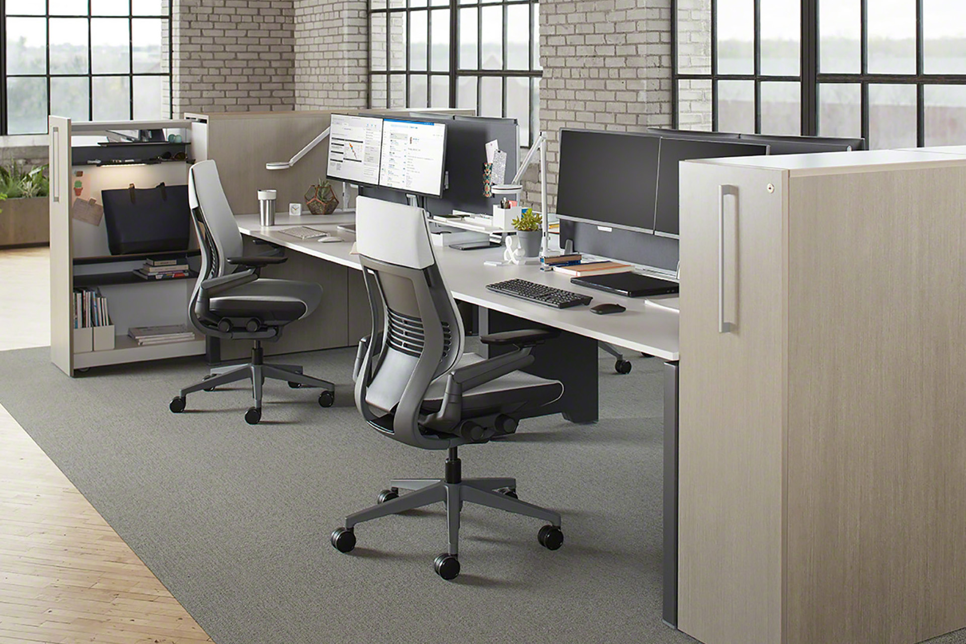 steelcase frameone workstation lifestyle 1