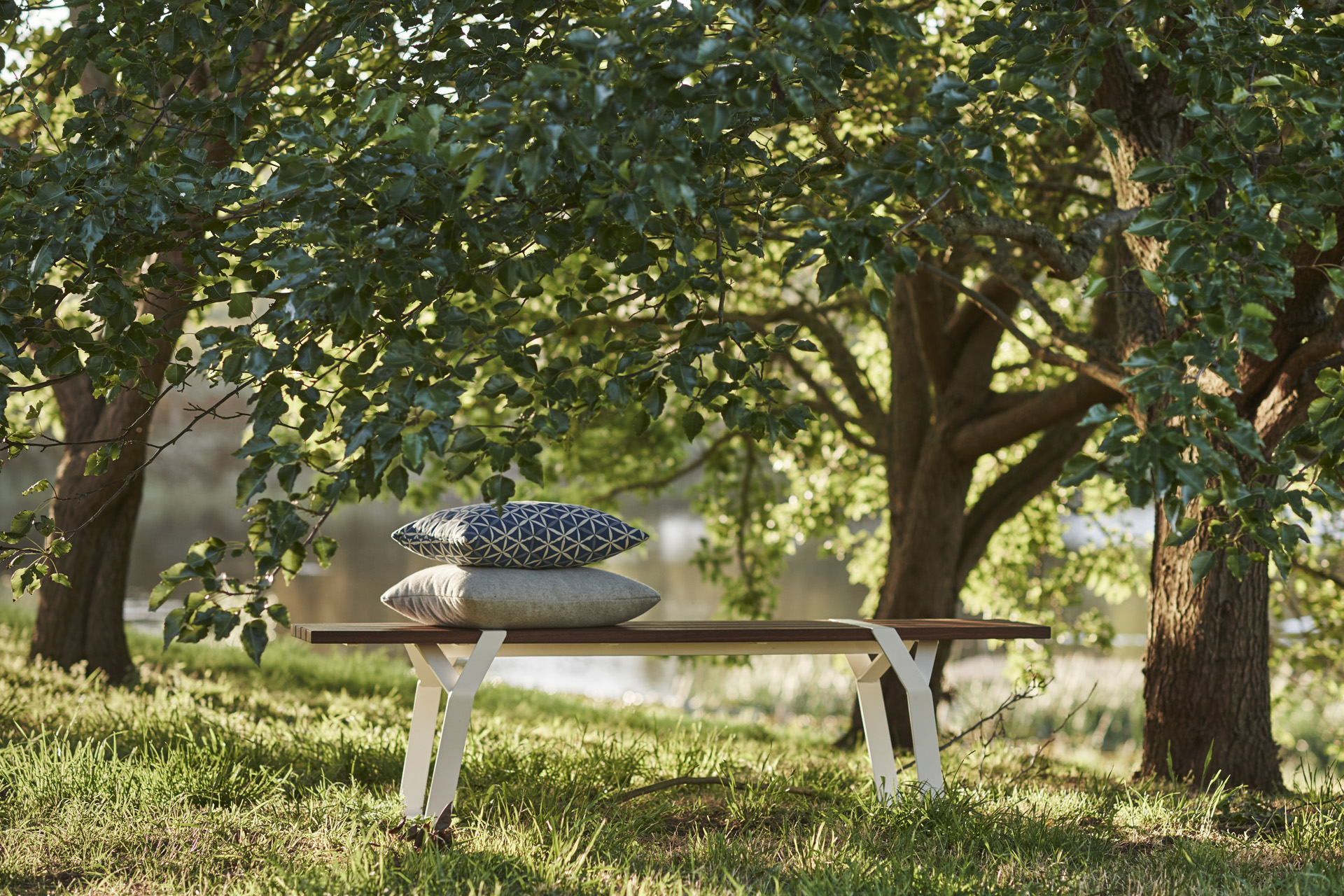 tait flint bench lifestyle 1