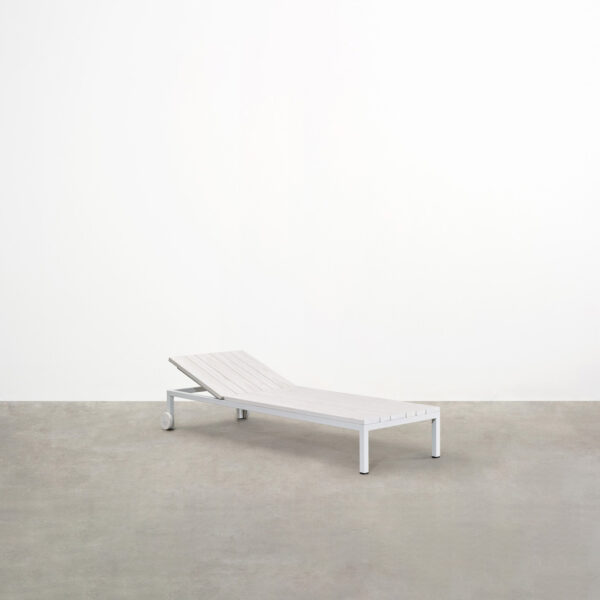 tait linear sunlounge product 2
