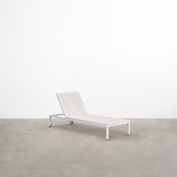 tait linear sunlounge product 3