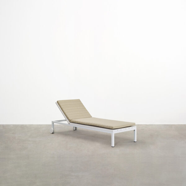tait linear sunlounge product 4