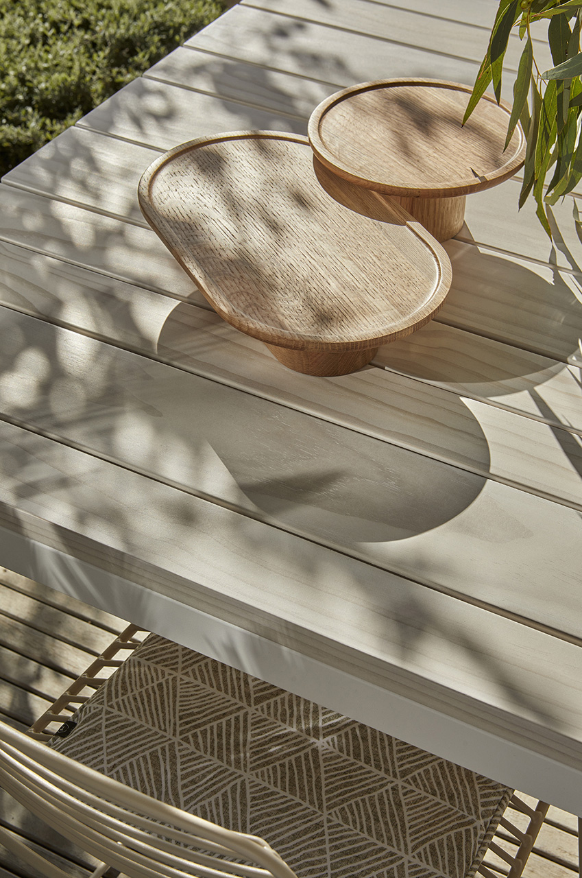 tait linear table lifestyle 1