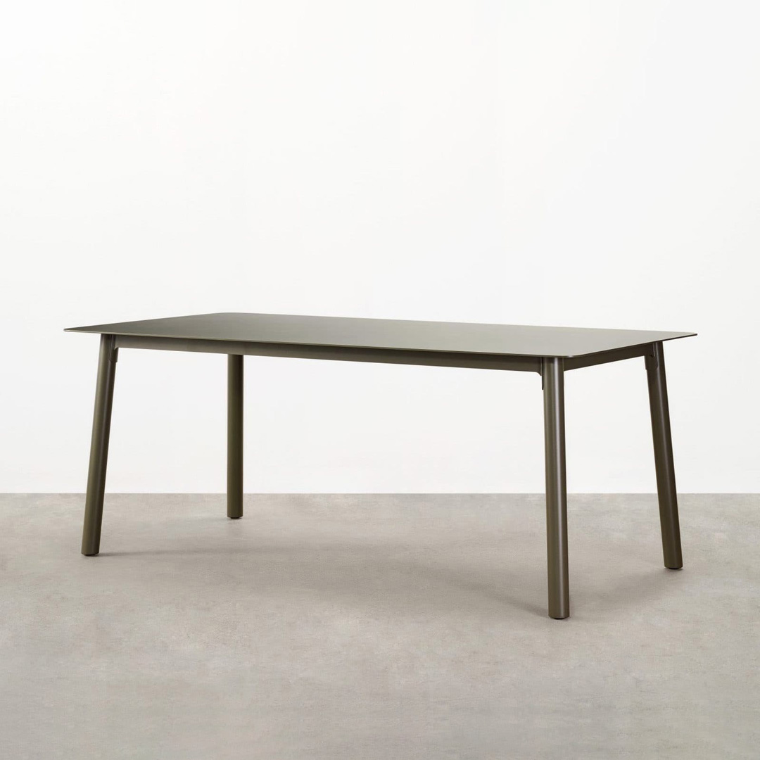 tait seam dining table product 1