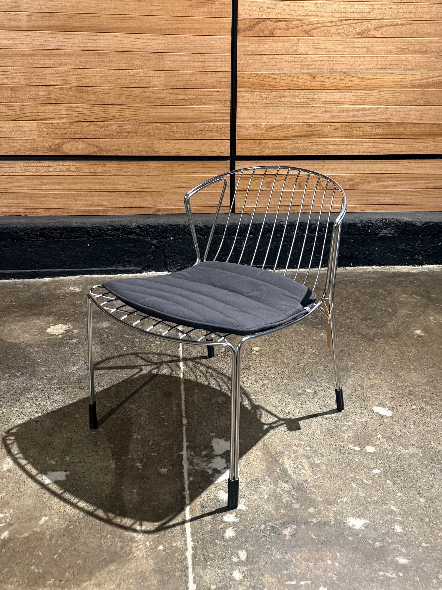 tait tidal lounge chair lifestyle 1