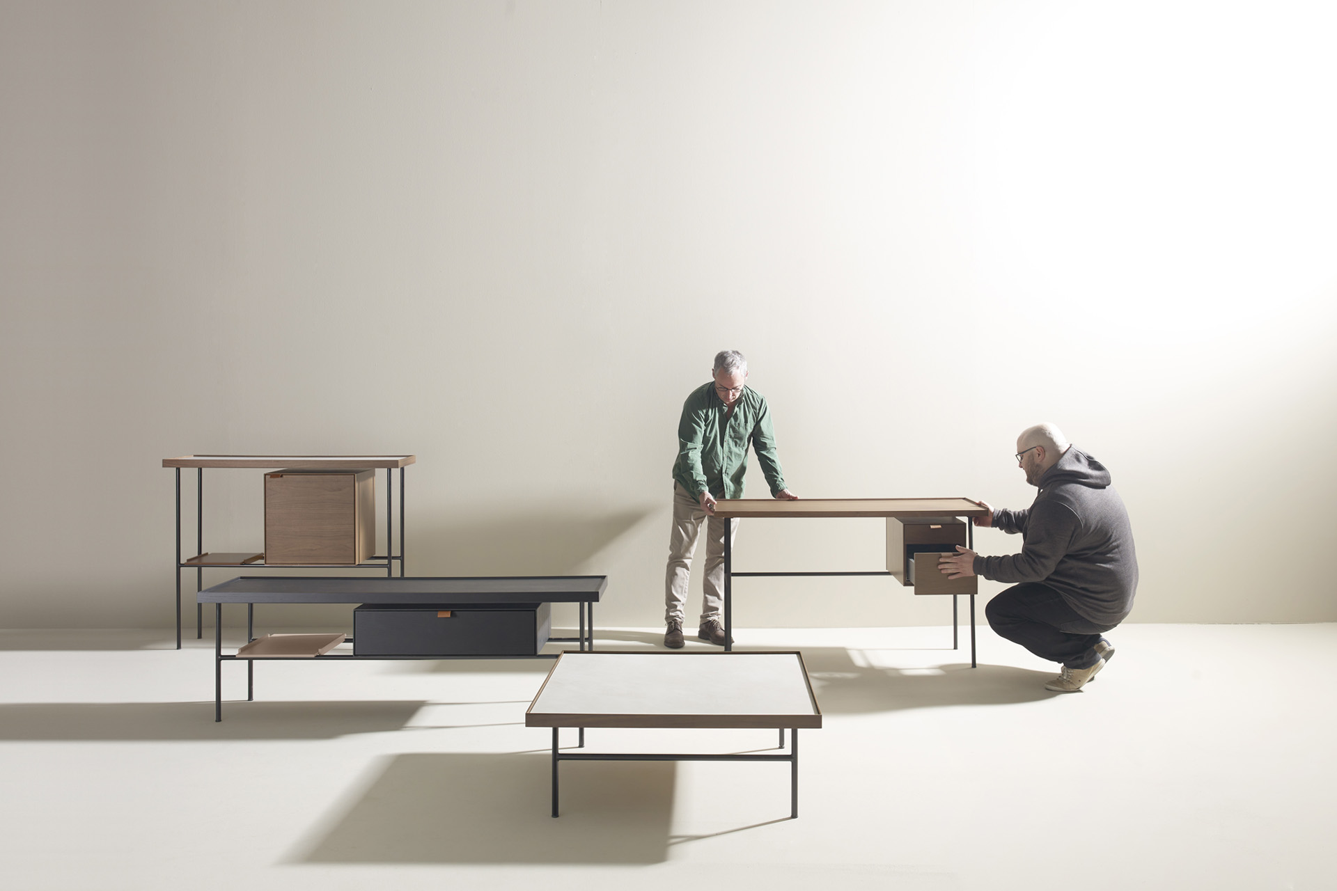 treku kutxa desk lifestyle 1