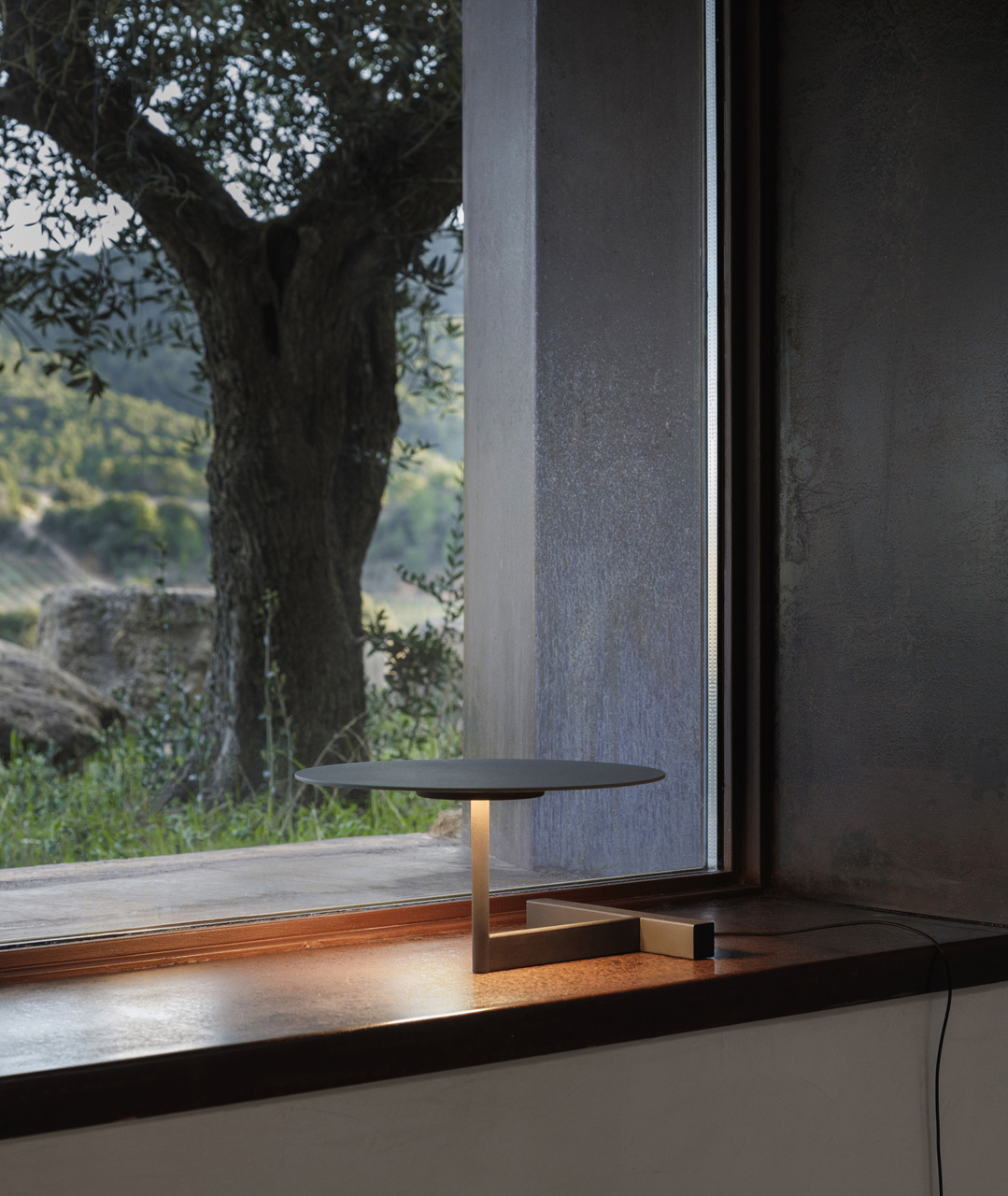 vibia flat table lifestyle 1