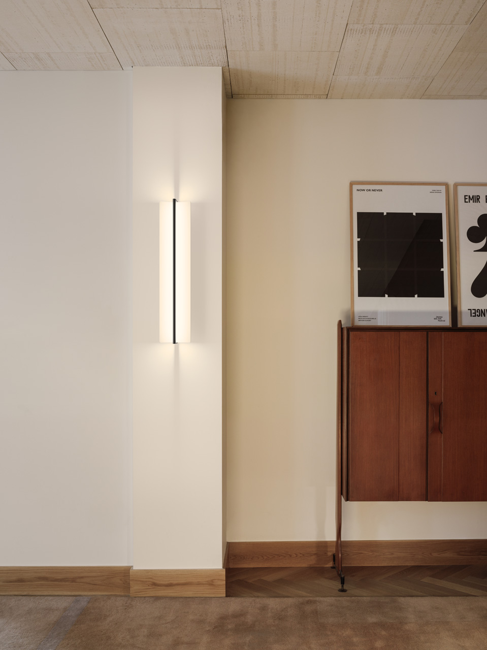 vibia kontur wall lifestyle 1