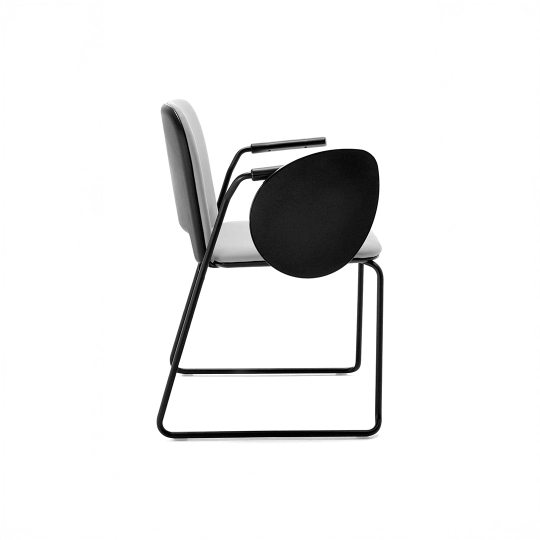 segis lips chair product 1