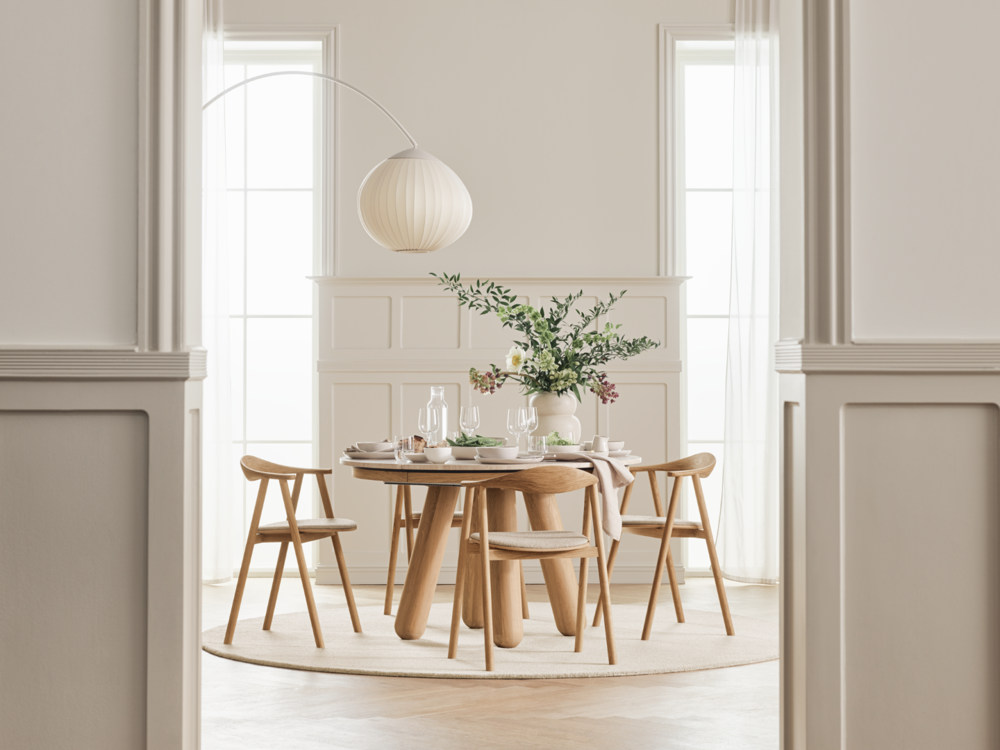 bolia balance dining table lifestyle 1