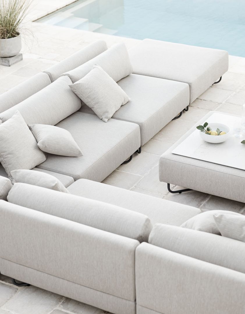 bolia orlando 02 garden sofa lifestyle 1