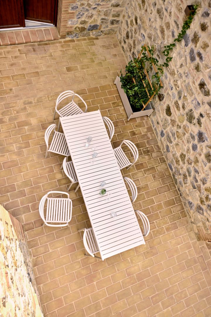 caneline bliss dining table lifestyle 1