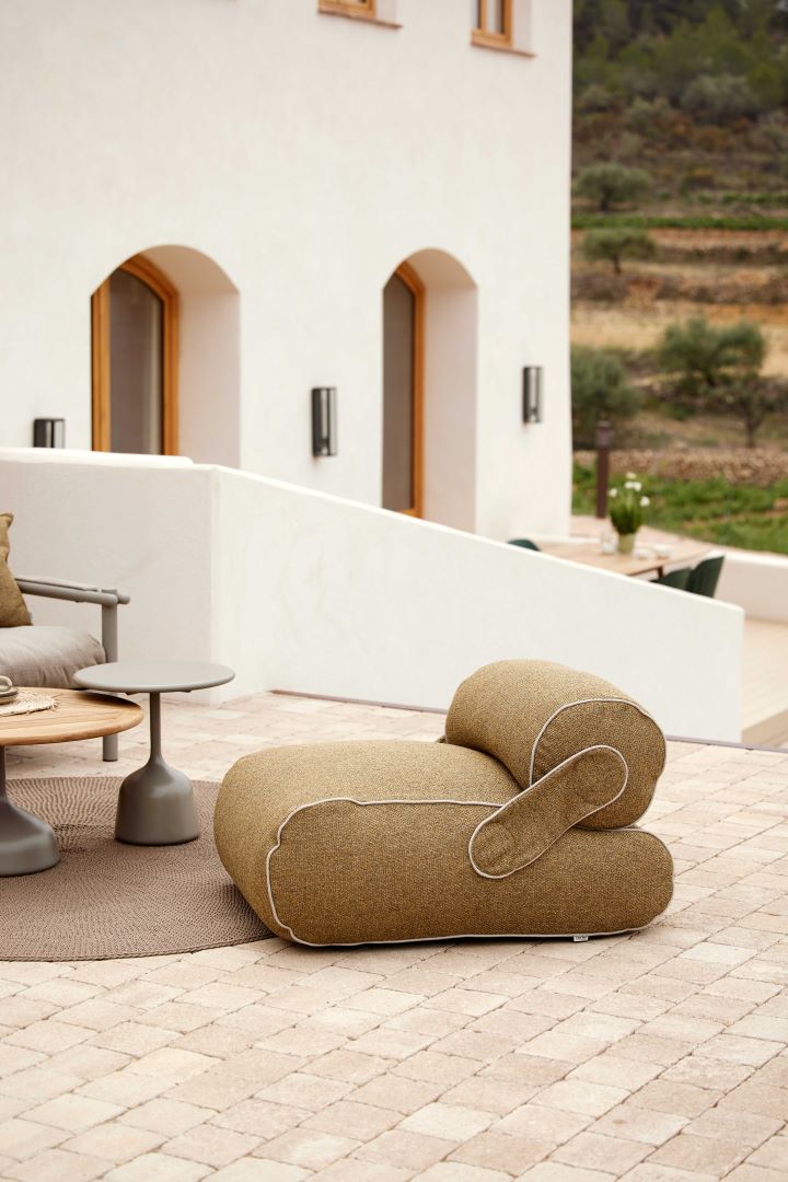 caneline unite lounge chair lifestyle 1