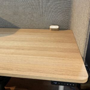 thinking works ovation height adjustable workstation 2x desk w/ screen + monitor arms