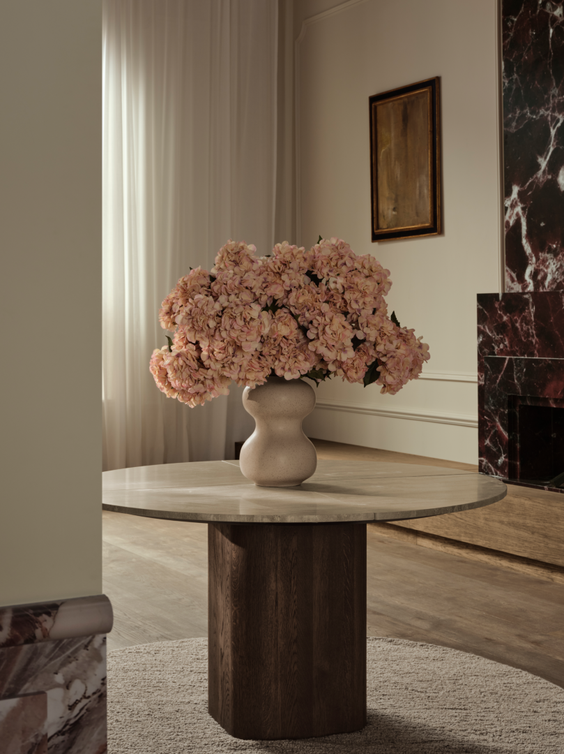 Bolia Eida Dining Table Lifestyle 1