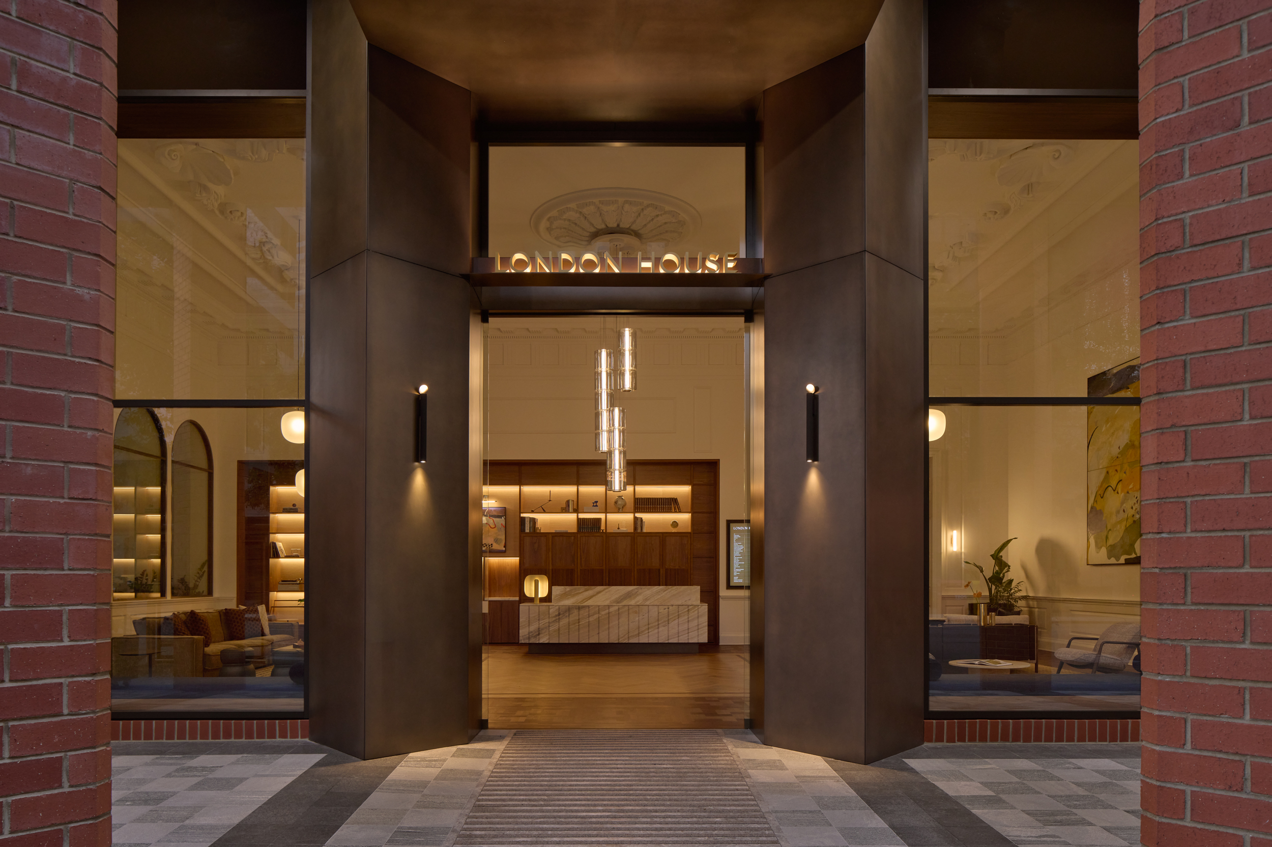 20260502 london house 373
