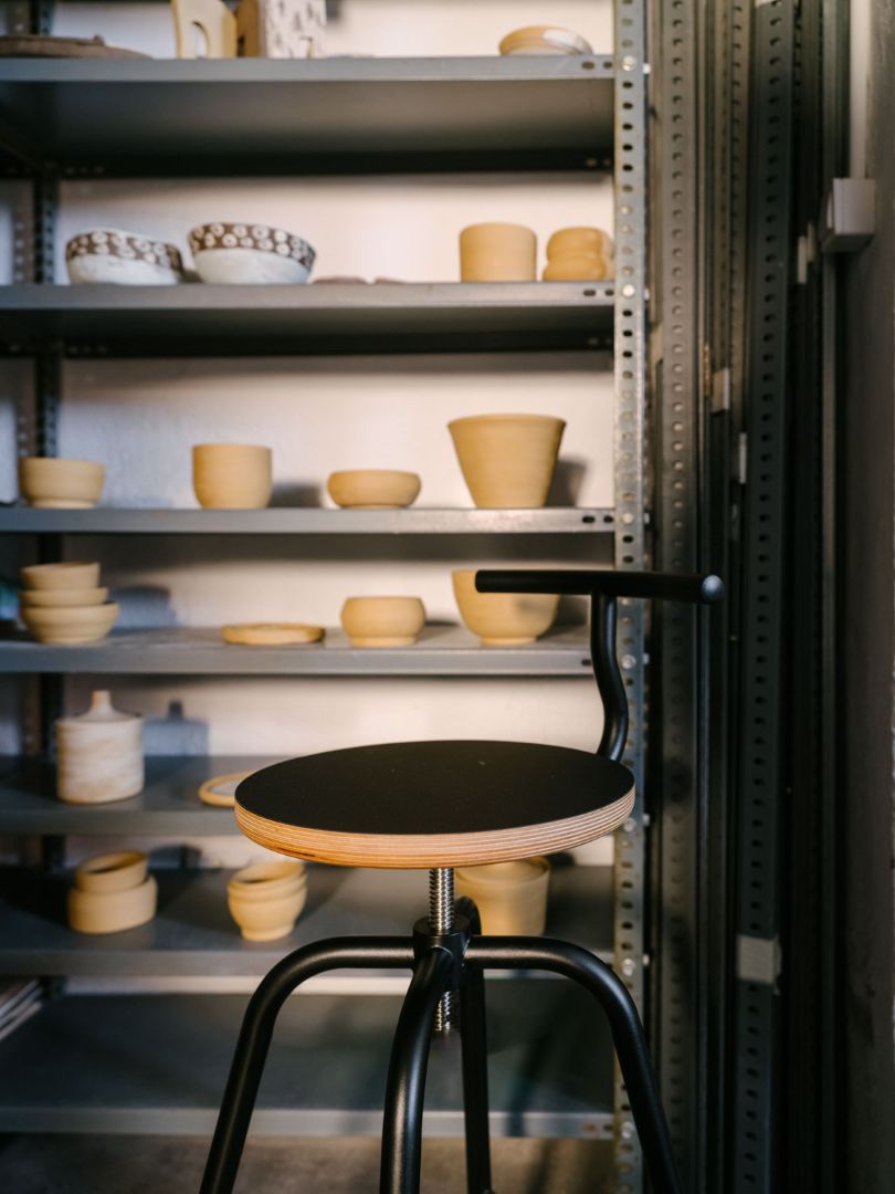 Ondarreta Tam Swivel Stool Lifestyle 1